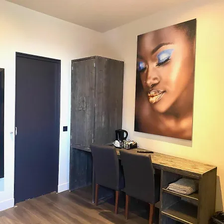 De 4*