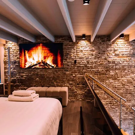 Hotel De 4*