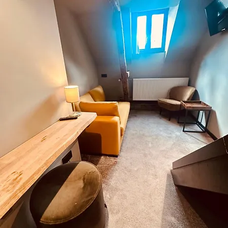 De 4*