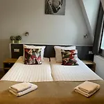 Hotel De 4*