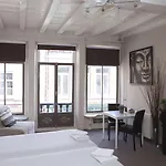 De
