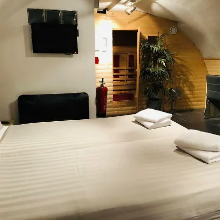 De Hotell 4*
